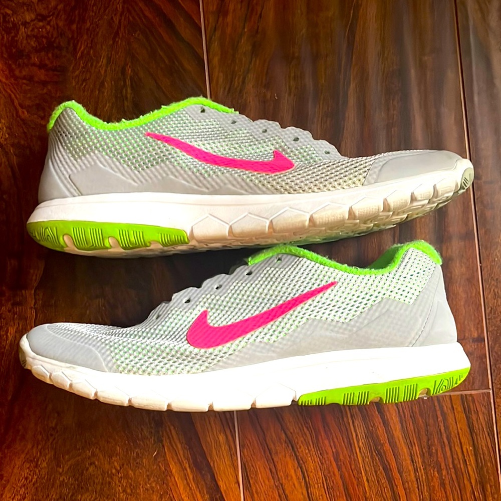 NIKES
